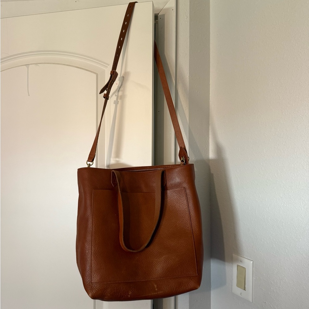 Madewell leather zipper tote